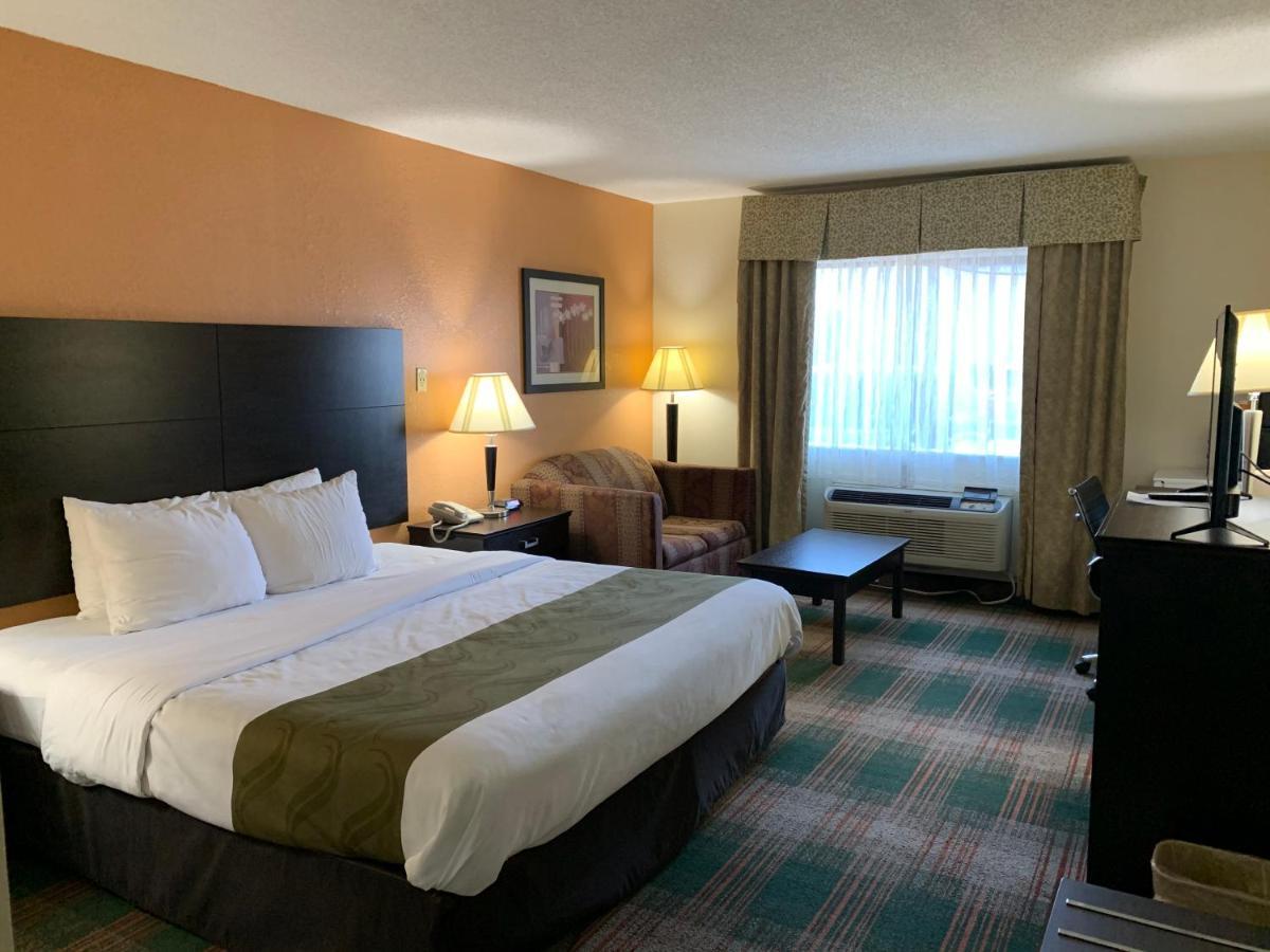 Quality Inn Montgomery South Hope Hull Екстериор снимка