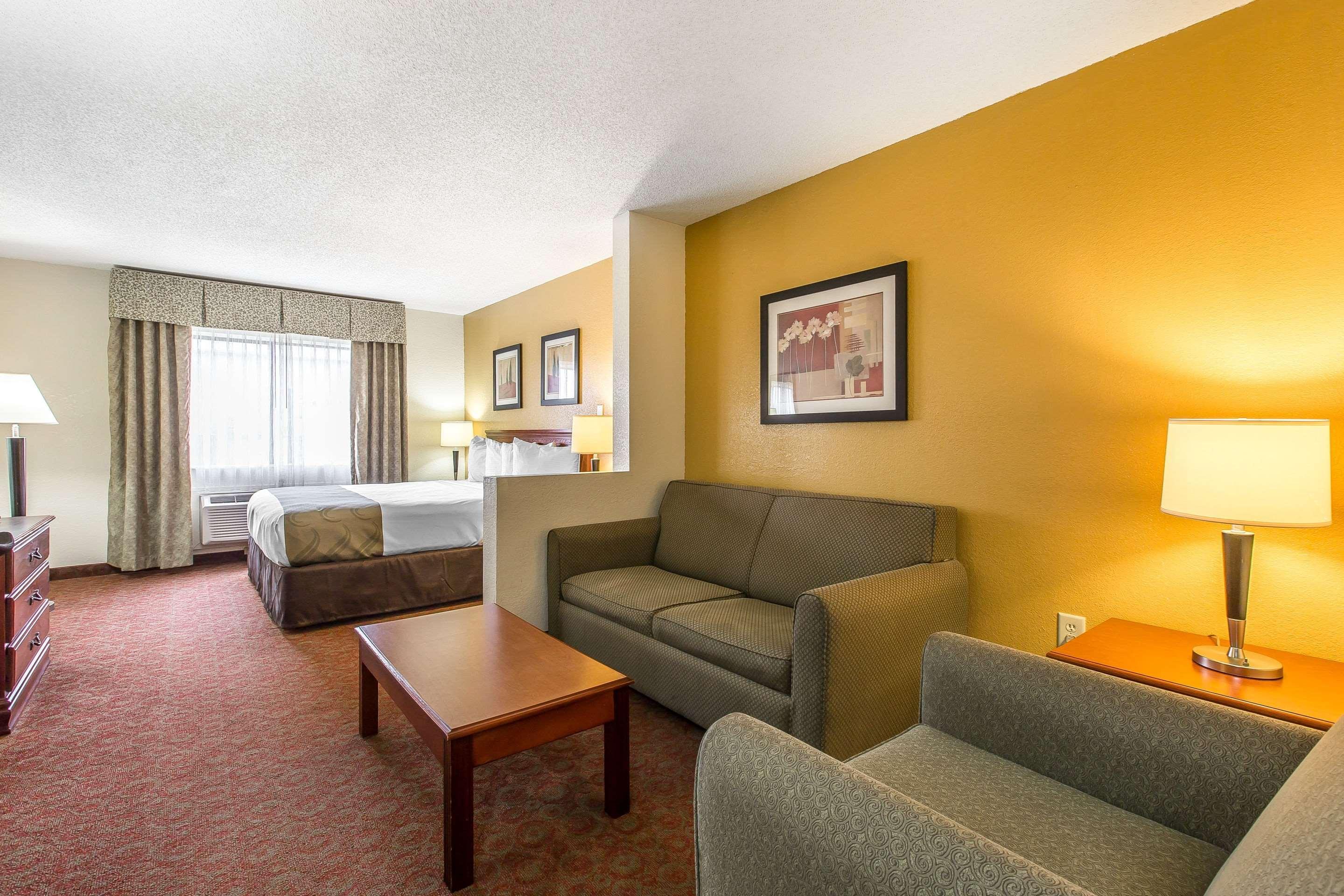 Quality Inn Montgomery South Hope Hull Екстериор снимка